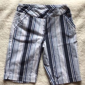 Westbound pull on shorts - Size 8 - color striped